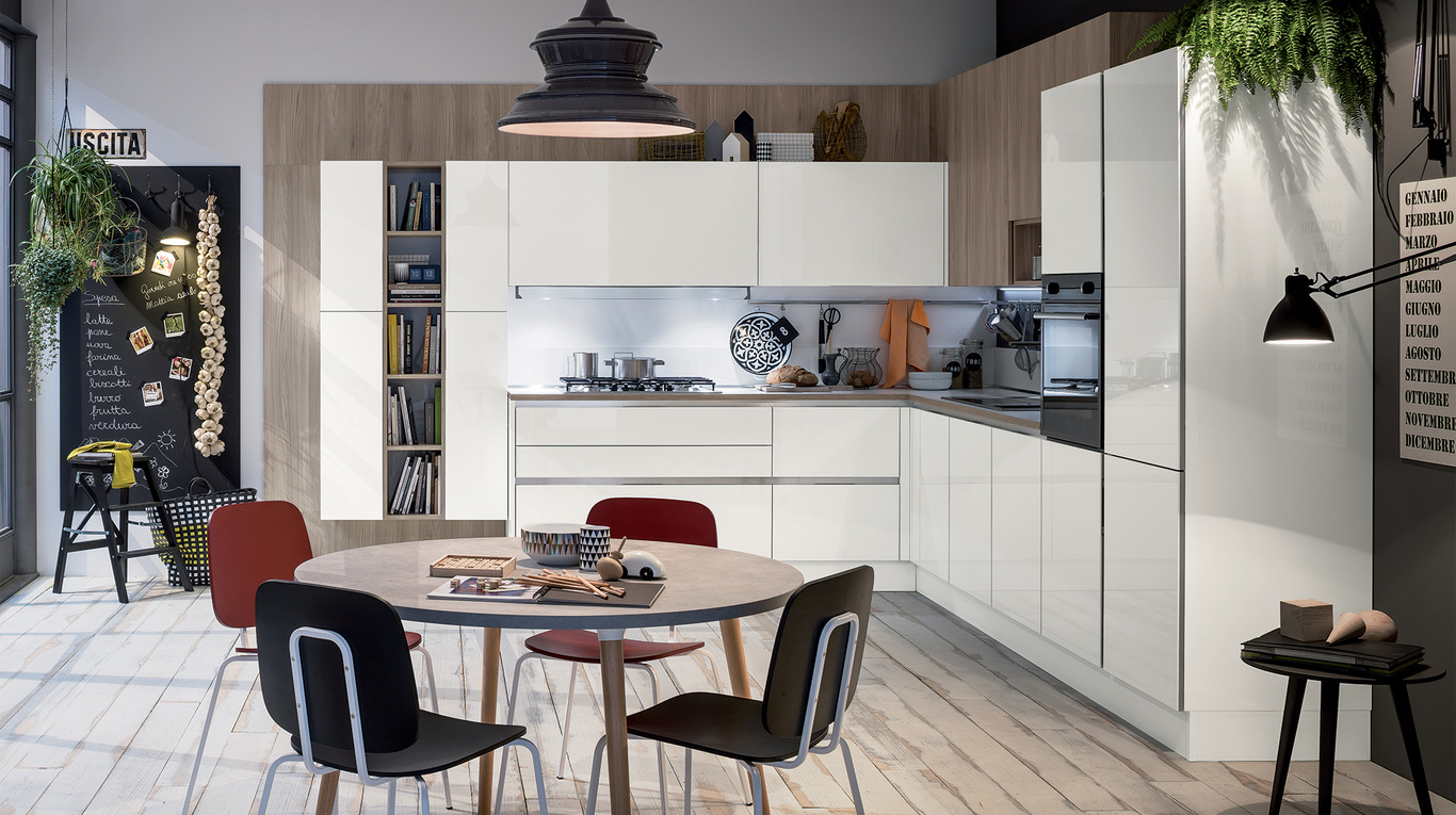Cucina con ante lucida modello Like  Veneta cucine