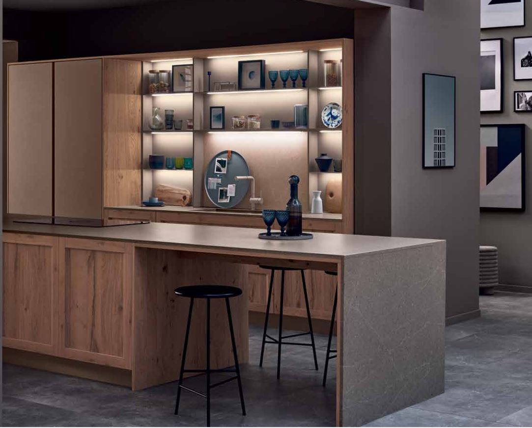 Veneta Cucine modello Milano con isola
