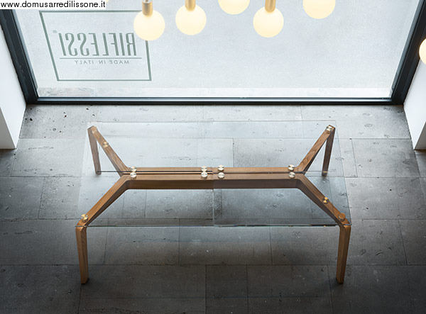 tavolo in cristallo e legno modello Galde Riflessi srl