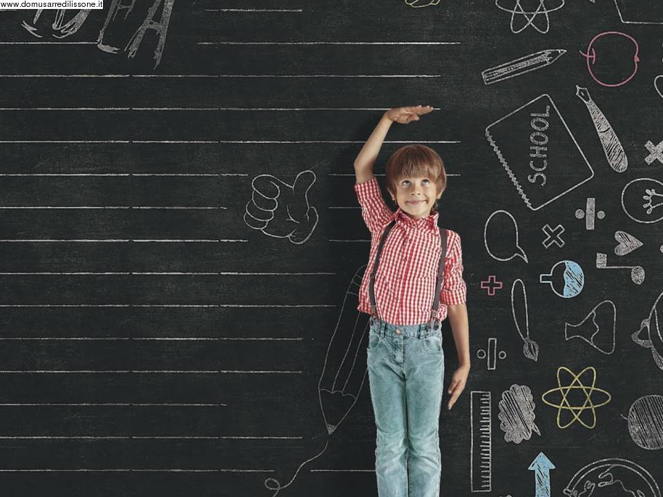 tappezzeria con disegni sulla lavagna