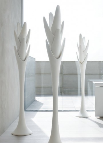 Spiga design Angelo Tomaiuolo .. l'appendiabiti di Tonin .. un oggetto che arreda..